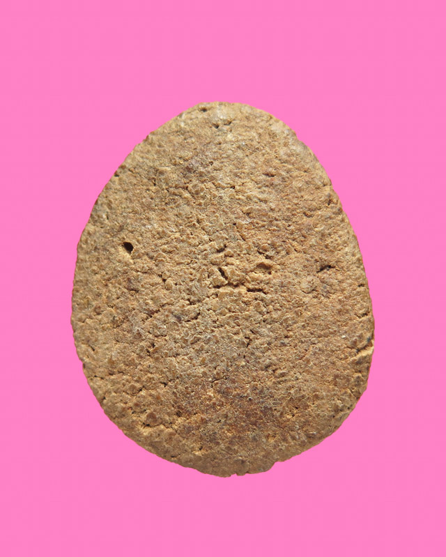 พระปิดตา เนื้อว่านชานหมาก มีฝังแร่