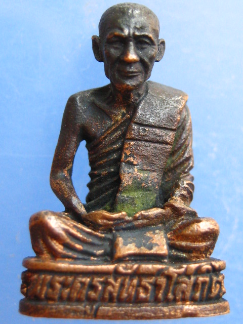 รูปหล่อ พระครูสัทธาโสภิต(หลวงพ่อสนุ่น) วัดศรัทธาภิรม จ.สิงห์บุรี