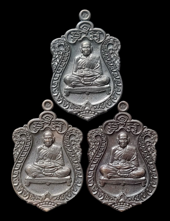 เคาะแรกแดง..สำเภาเศรษฐี ๒๕๖๓..เหรียญหล่อแร่น้ำพี้ ๓ เหรียญ..ล.พ.พัฒน์ วัดห้วยด้วน จ.นครสวรรค์ 