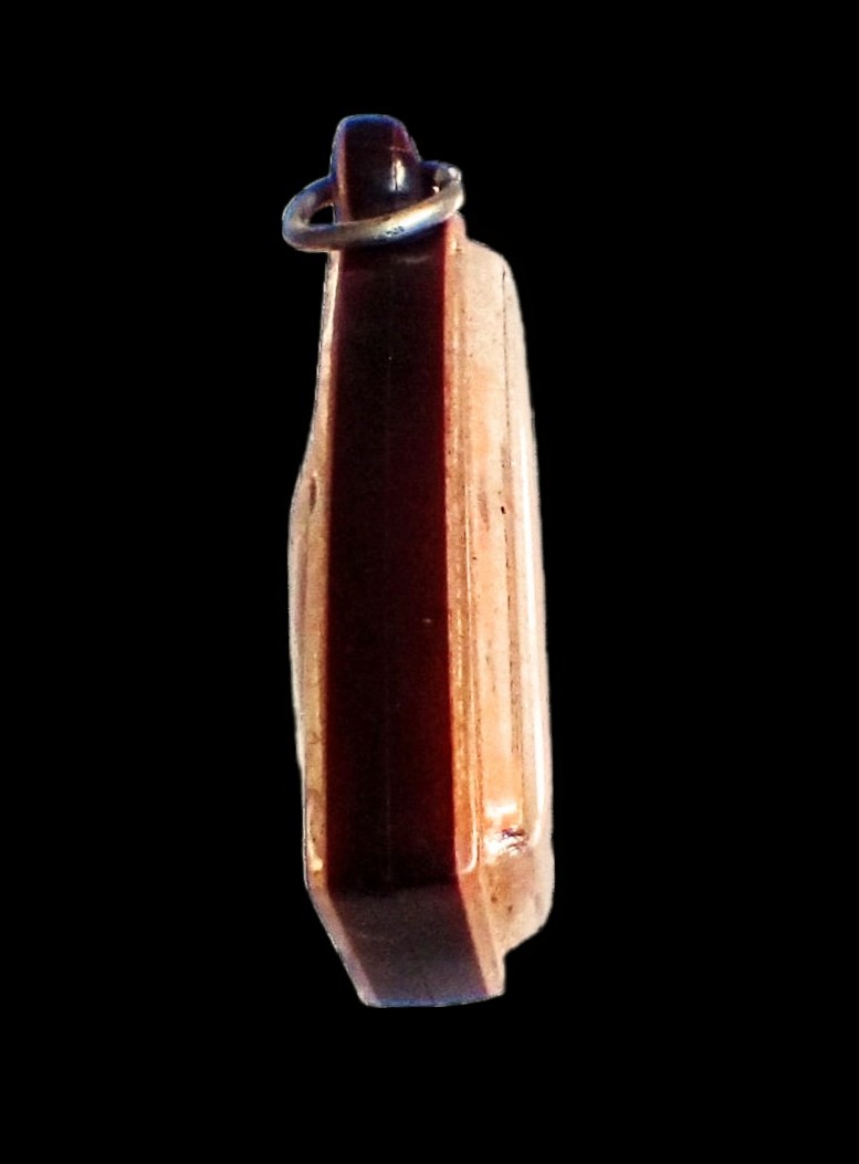 🙏  พระเนื้อดิน พิมพ์ท่ามะปราง  "หลวงพ่อทวี วัดโรงช้าง"  หลัง 'พุทธ' (เลี่ยมวินเทจเก่า)  ✅