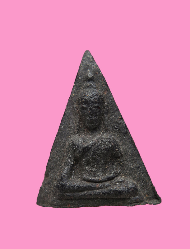 นางพญาเนื้อผงคลุกรัก หลังยันต์ 3 ตัว