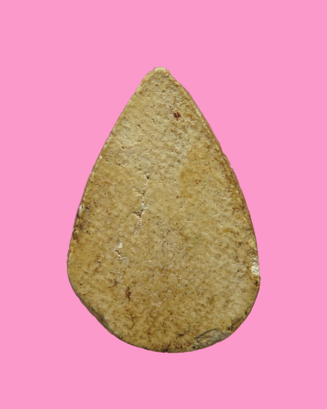 พระกลีบบัว เนื้อผง หลังลายผ้า