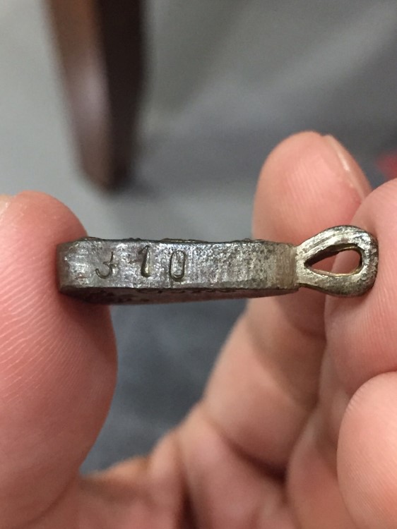 เหรียญจอบ หลวงปู่ตี๋ วัดหลวงราชาวาส (1)