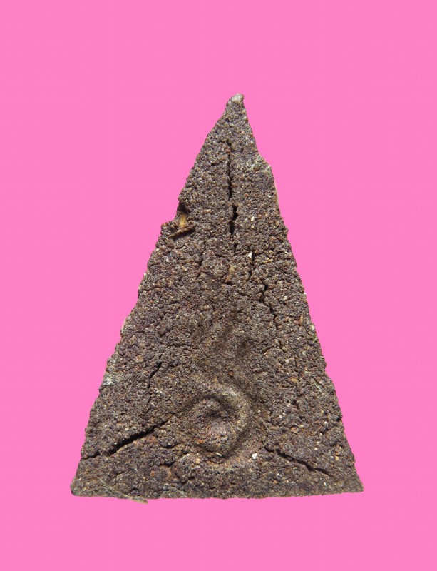 สมเด็จหน้าจั่ว เนื้อผงยาฯ หลังยันต์