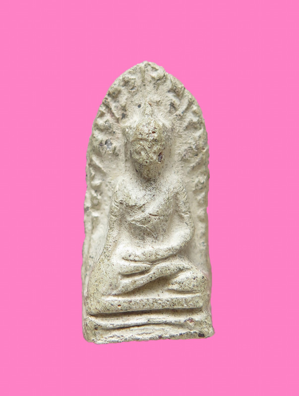 พระรอด เนื้อดิน สวย