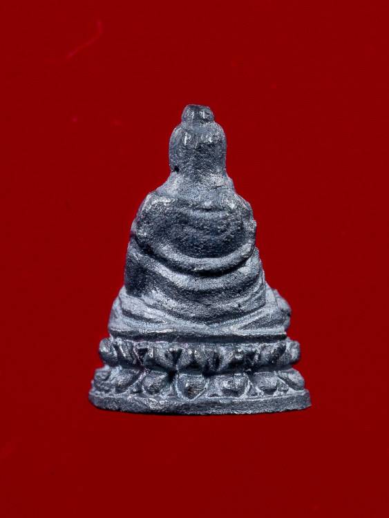 พระโพธิสัตว์ กวนอิม หลวงพ่อหยอด เนื้อเงิน ปี 2537