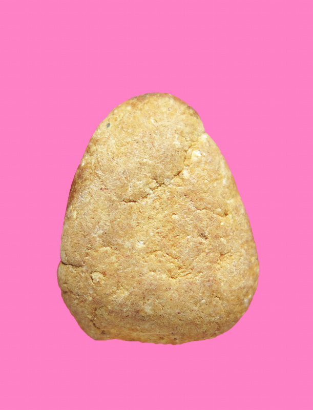 พระปิดตา เนื้อผง พิมพ์เม็ดบัว เคยลงทอง