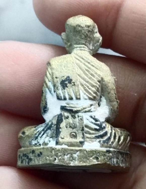 รูปหล่อ หลวงปู่รอด วัดสันติกาวาส ปี 2548