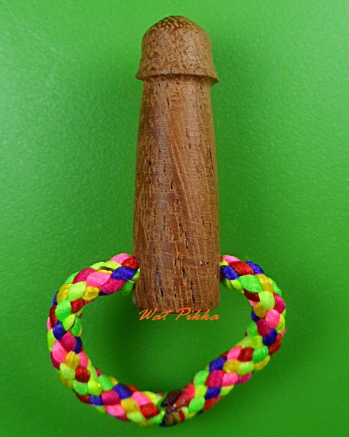 ปลัดขิกจิ๋วหลวงปู่สิงห์ วัดบ้านขี้เหล็ก ศรีสะเกษ .3880.