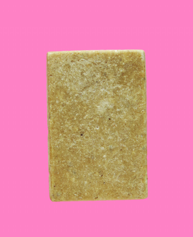 สมเด็จพิมพ์จิ๋ว ฐานเจ็ดชั้น เนื้อผงน้ำมัน ขนาดสูงประมาณ 1 ซม.