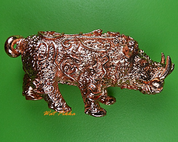 หมูทองแดงคาบแก้วหลวงพ่อพิเชฐ วัดโคกหม้อ ลพบุรี  .4001.