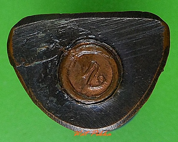 รูปหล่อหลวงปูศรีจันทร์ วัดเลยหลง เลย .4518.