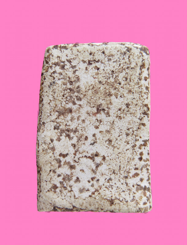 สมเด็จเด็จมีคราบปลวก