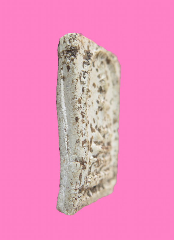 สมเด็จเด็จมีคราบปลวก