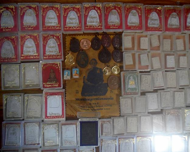 ชุด100องค์ หลวงพ่อแพ วัดพิกุลทอง สิงห์บุรี 100องค์ เคาะเดียวแดง