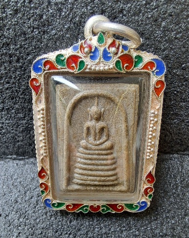 สมเด็จโรเนียว พิมพ์กลาง ลพ เริ่ม เลี่ยมเงินลงยา