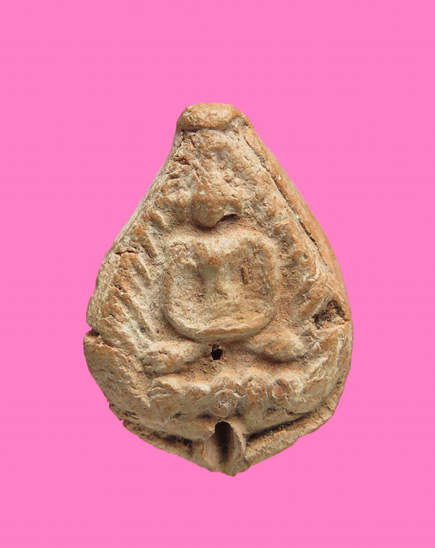 พระกลีบบัว เนื้อดิน