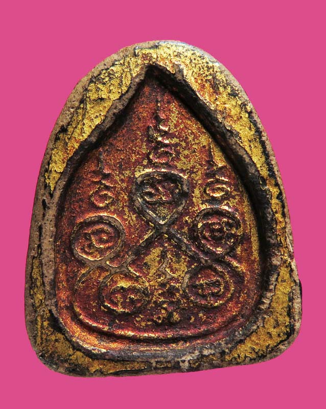 พระปิดตา ซุ้มกระจัง เนื้อผง ลงรักปิดทอง หลังยันต์ 