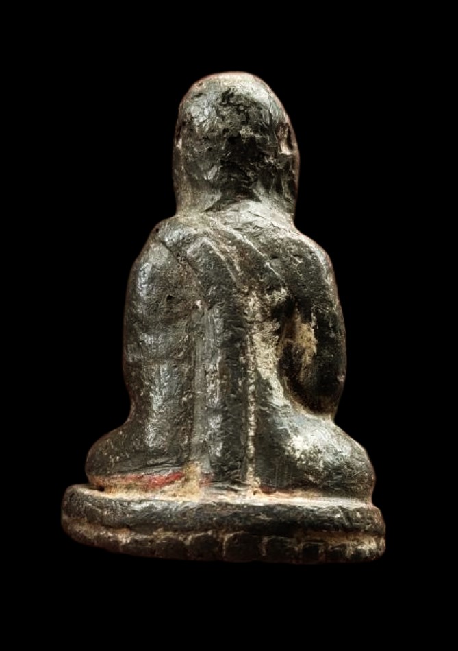 🙏 ..พระชัยฯ (อยุธยา) เนื้อชินตะกั่ว สนิมแดง  ... ✅