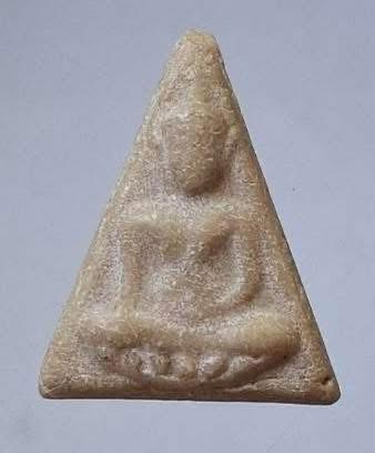 พระนั่งบัวเล็ก เนื้อผงน้ำมัน เก่าๆ ไม่ทราบที่