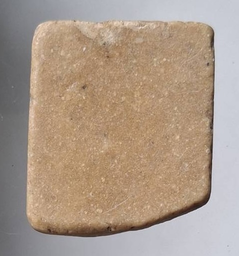 พระสมเด็จเกศไชโย หลวงพ่อกวย วัดโฆสิตาราม จ.ชัยนาท เนื้อผงน้ำมัน หักไป1ใน3ส่วน