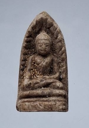 พระรอด เนื้อผง หลังหนังสือ ไม่ทราบที่