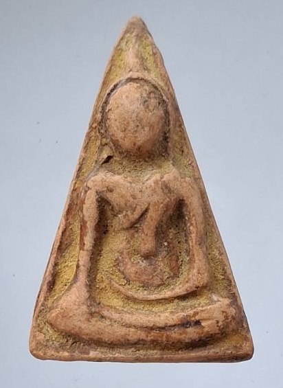 พระนางพญา เนื้อดินเผา ไม่ทราบที่