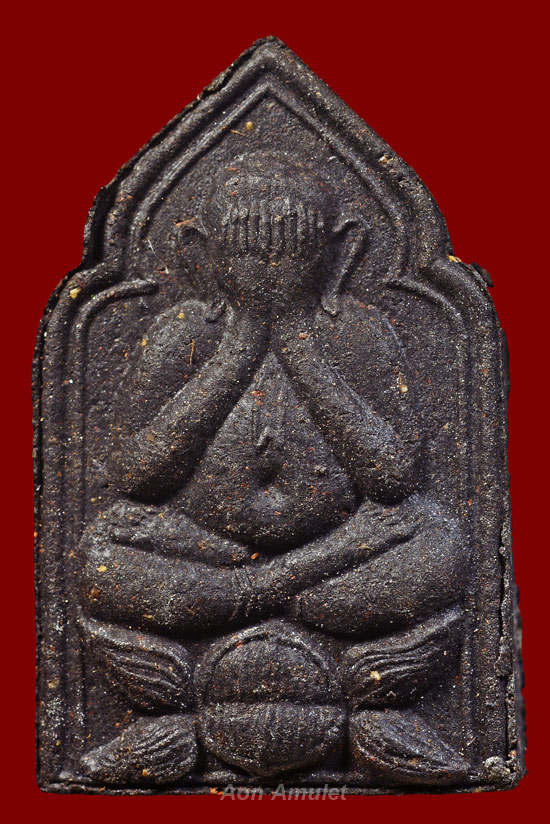 พระปิดตา 5 เหลี่ยมเนื้อว่านดำหลังยันต์เฑาะว์ หลวงปู่บัว ถามโก วัดศรีบุรพาราม พ.ศ.2541