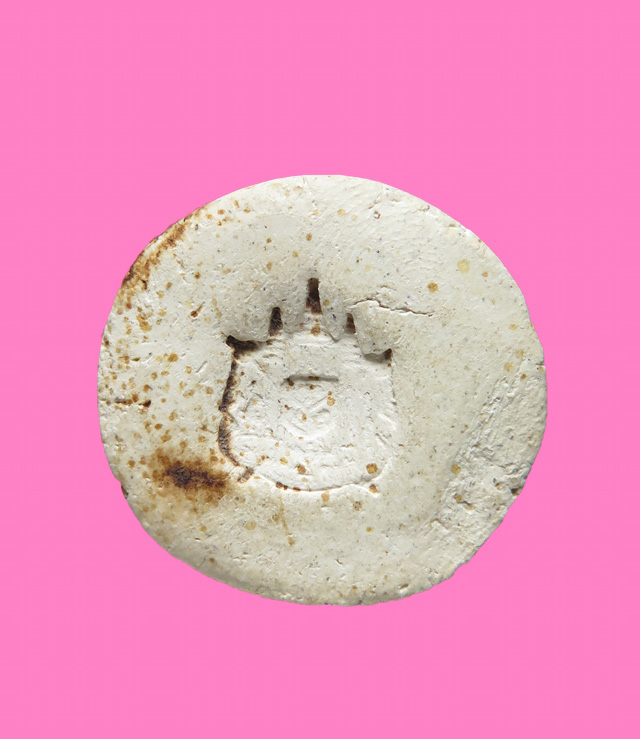 พระผงสมเด็จพุทธาจารย์โต พิมพ์จันทร์ลอย หลังตราแผ่นดิน วัดอรุณฯ ปี 09 พิธีใหญ่ พ่อท่านคล้ายร่วมปลุก