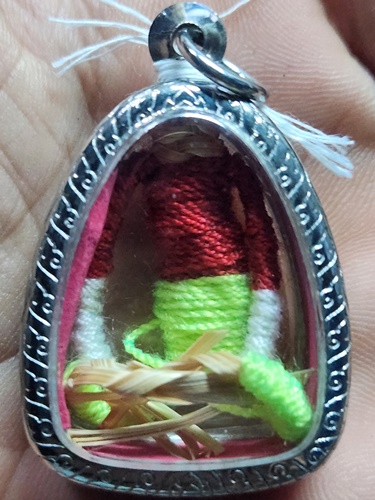 วัดบ้านแจ้ง จ.ร้อยเอ็ด หุ่นพยนต์จอมขมังเวทย์ หลวงปู่จันทร์  รุ่นสูจงรวย