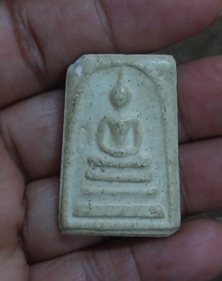 พระสมเด็จ หลังตราปั๊มจางๆ