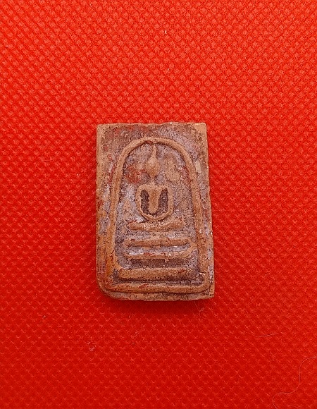 พระสมเด็จ คราบรักเก่าๆ