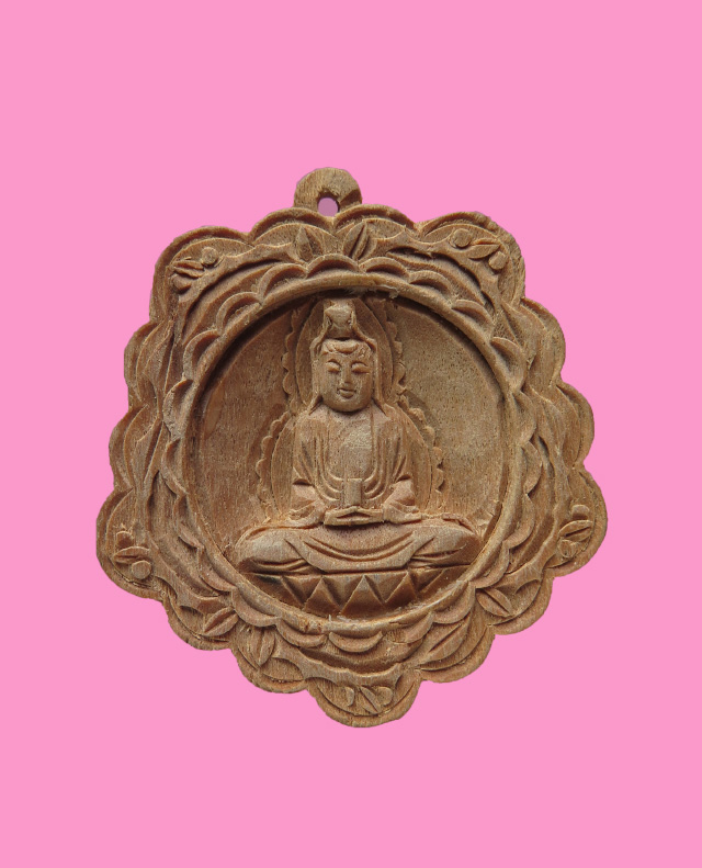 เจ้าแม่กวนอิม เนื้อไม้หอม แกะ 