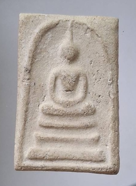 พระสมเด็จ เนื้อจัดๆ เก่าๆ ไม่ทราบที่