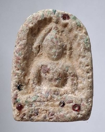 พระซุ้มกอ เนื้อผงฝังลูกปัด ไม่ทราบที่ เก่าๆ