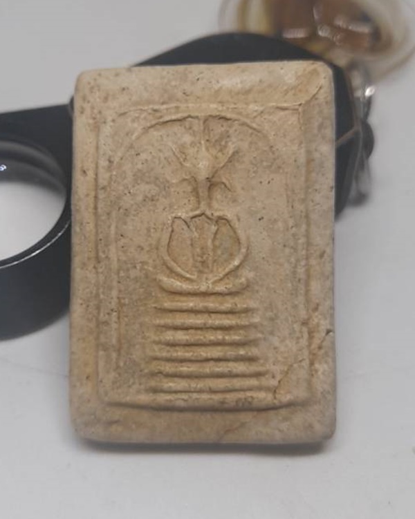 สมเด็จเกศไชโย ๖ ชั้น นอกพิมพ์ นิยม วัดไชโยวรวิหาร