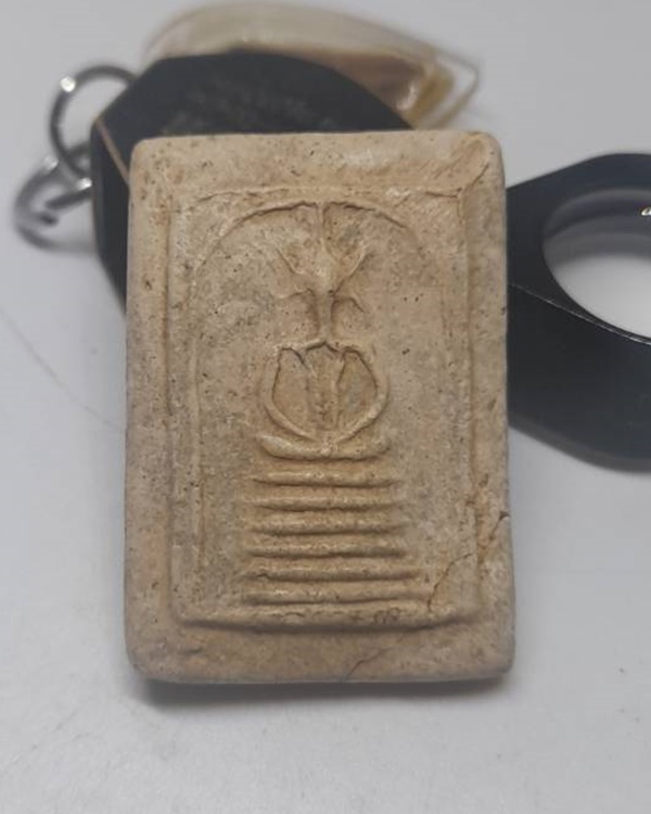 สมเด็จเกศไชโย ๖ ชั้น นอกพิมพ์ นิยม วัดไชโยวรวิหาร