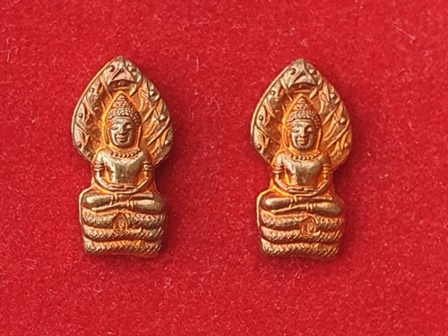 พระนาคปรกใบมะขาม หลวงพ่อทอง สุทธสีโล วัดบ้านไร่ เนื้อทองแดง จำนวน ๒ องค์ พร้อมกล่อง