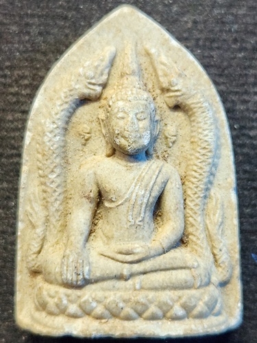 วัดอ้อมน้อย สมุทรสาคร พระผง หลวงพ่อเพ็ง รุ่นรวยตลอดปี ดีตลอดไป พิมพ์นาคคู่  ปี40 