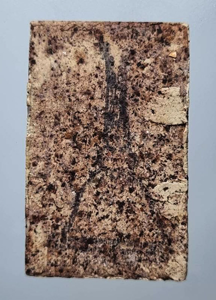 พระสมเด็จบางขุนพรหม ปี 2547 พิมพ์ใหญ่เกศเอียง หลังตรายาง รับประกันแท้ มีกล่องเดิม เนื้อมวลสารเก่า