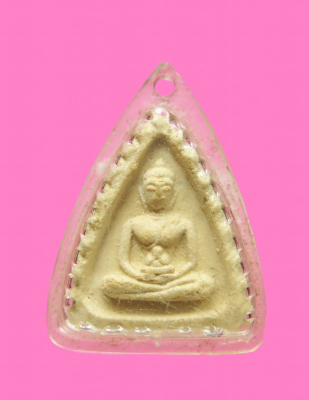 นางพญา อุ้มพระปิดตา หลังยันต์ เลี่ยมเก่า