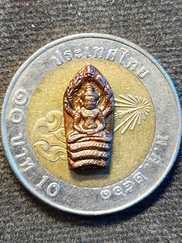 วัดอรัญญบรรพต หนองคาย  พระปรกใบมะขาม  หลวงปู่เหรียญ วรลาโภ ปี 2539