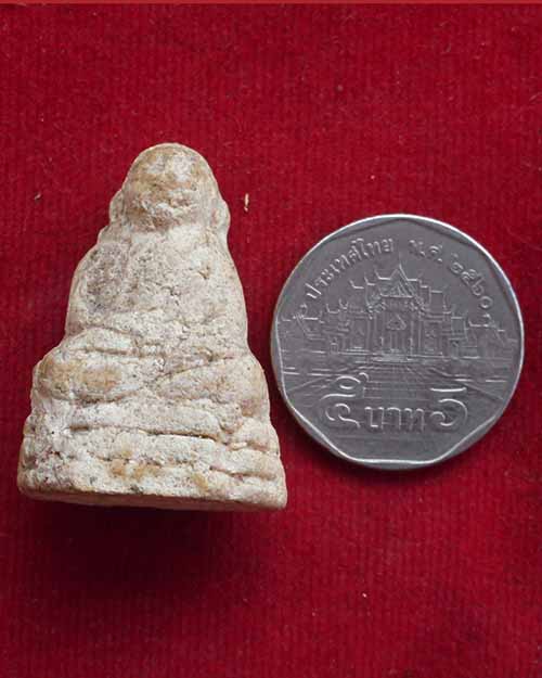 พระสังกัจจายน์ลอยองค์ เนื้อผงพุทธคุณ ไม่ทราบเกจิ