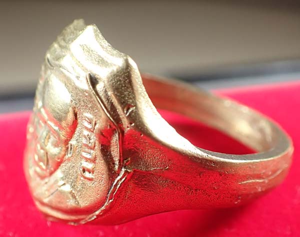 แหวนพ่อท่านคล้าย วัดสวนขัน ปี ๑๒ เนื้อทองเหลือง 2 องค์+แหวนพ่อท่านนวล วัดไสหร้าอีก 1 องค์*225