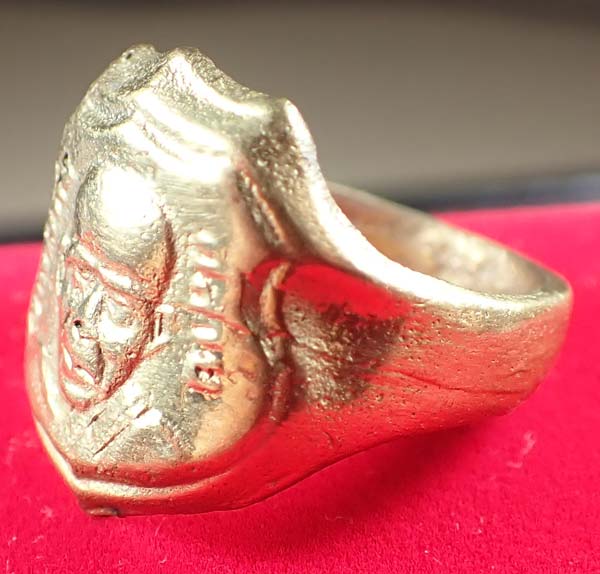 แหวนพ่อท่านคล้าย วัดสวนขัน ปี ๑๒ เนื้อทองเหลือง 2 องค์+แหวนพ่อท่านนวล วัดไสหร้าอีก 1 องค์*225