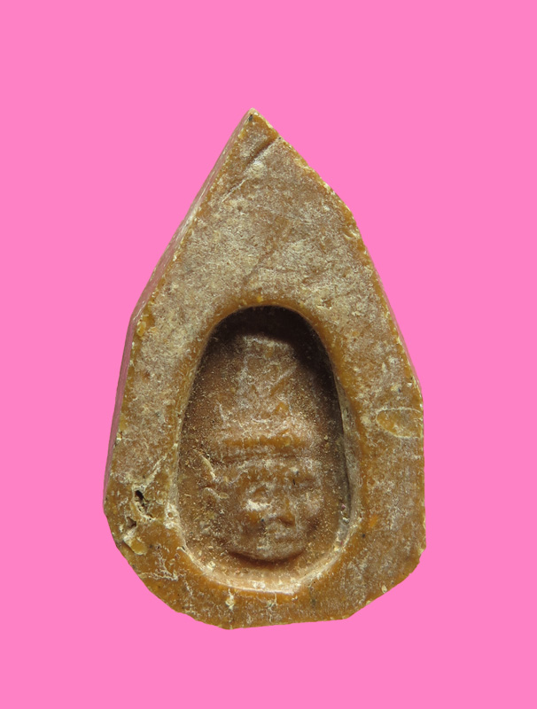 พระเนื้อผงน้ำมัน เก่า หลังเศียรพ่อแก่