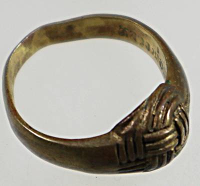 แหวนพิรอดหลวงพ่อขวัญ วัดบ้านไร่ พิจิตร