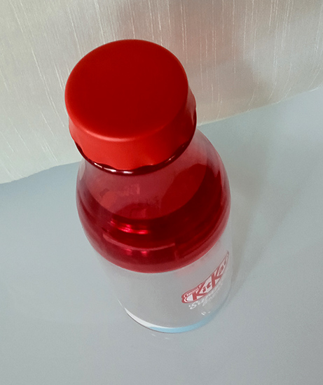 KITKAT ขวดน้ำอเนกประสงค์ 2in1 แยกท่อนบนเป็นแก้วน้ำได้