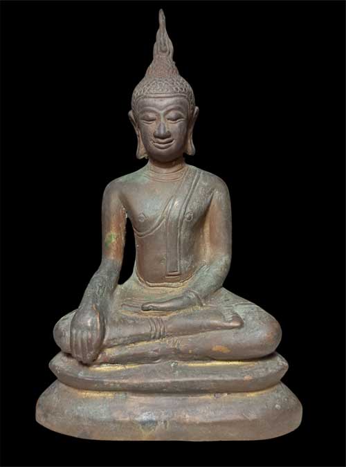  .พระพุทธพิมพ์มารวิชัย เนื้อโลหะเก่าผิวเดิมๆ ขนาดหน้าตัก 3.5 นิ้ว สูง 7 นิ้ว อุดใต้ฐาน ไม่ทราบที่ครั