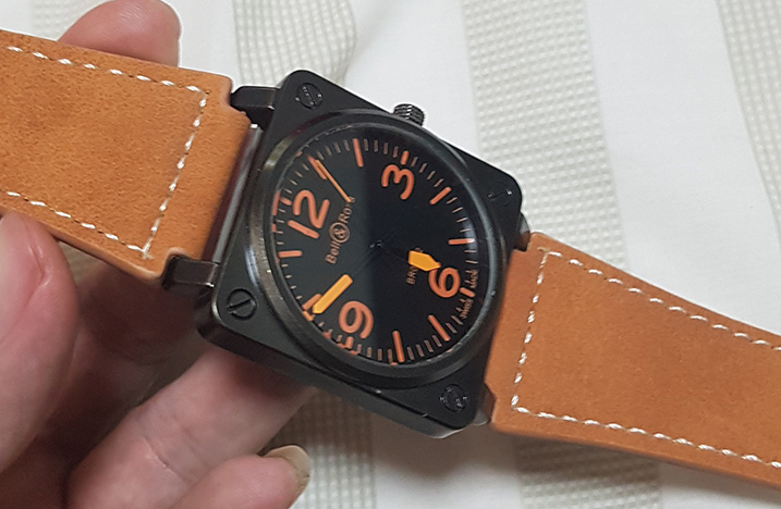 นาฬิกา Bell & Ross ตัวสวย ยอดนิยม ของใหม่ เรือนดำ หลักส้ม สายหนังแมทช์คู่เข้ากัน ขนาด Man Size